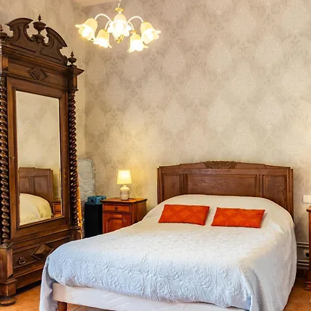 Holiday home Du Chateau De Curton